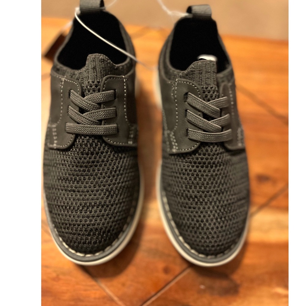 Cat  & Jack Kids Boys Sneakers Shoes Gray Knit Lace Up Size 10 NWT‎